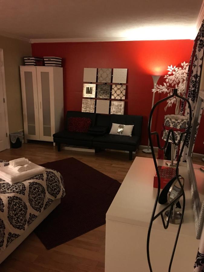 The Haven At Charity House Apartment Уолдорф Екстериор снимка